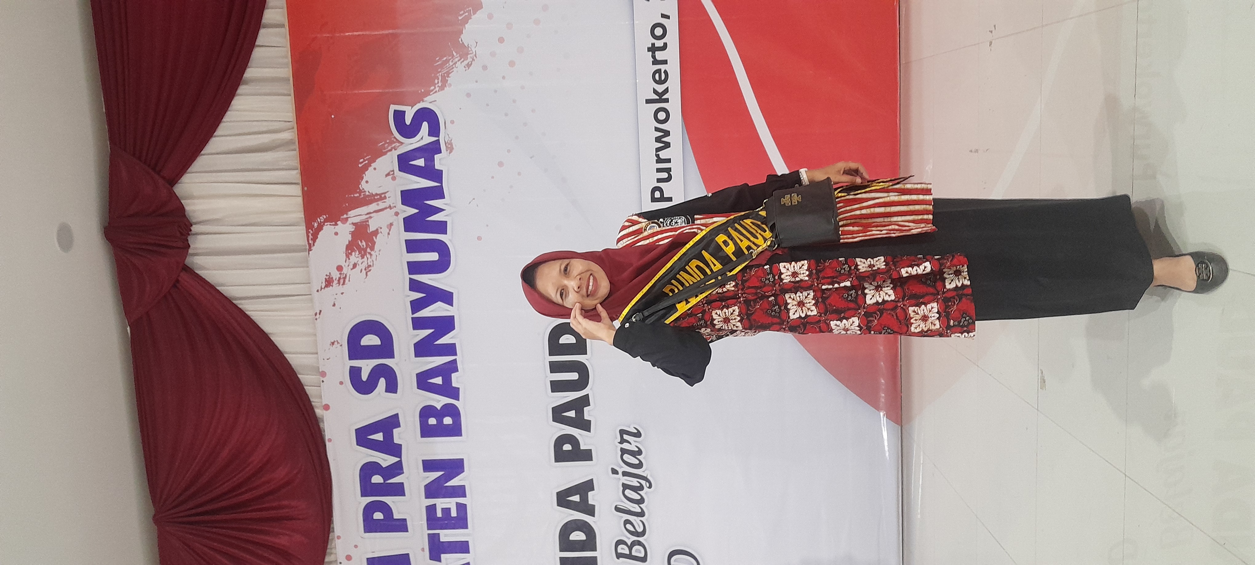 Ade Iryani, S.Pd